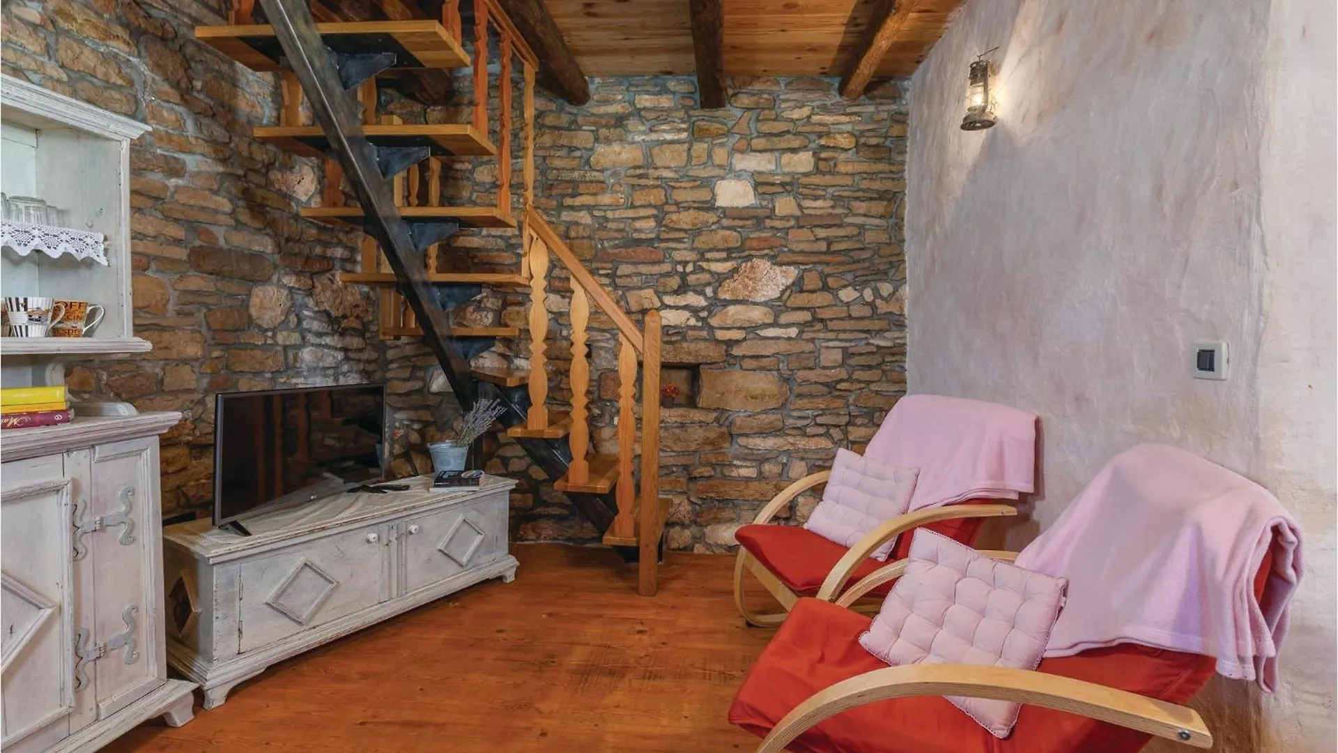 Gorgeous Home In Pazin With Wifi Holiday home